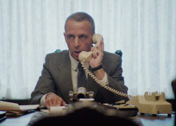 傑瑞米史壯《狂人法則》當川普恩師 和賽巴斯汀史坦即興不喊卡