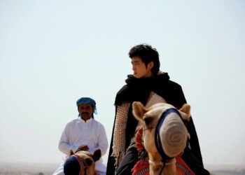 小樂吳思賢遠赴杜拜  42度高溫拍攝全新主打〈Let Go〉MV