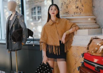 鍾瑶海外邀約不斷 巴黎時裝週驚豔現身