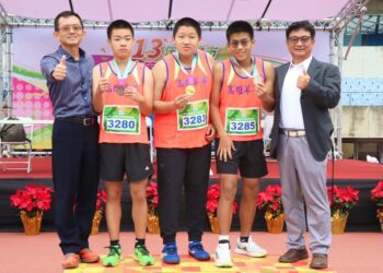 漾新聞|翠屏中小學市中運鏈球包辦金銀銅