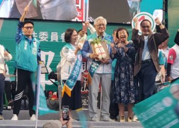 漾新聞|知名作家李昂透露Netfilx要拍郭倍宏「千人黑名單黑面具事件」成電影