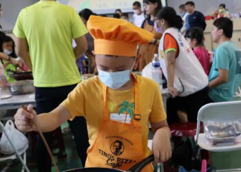 漾新聞|社教館攜手河堤國小舉辦美味料理大阪燒 小小廚師享受烹飪樂趣