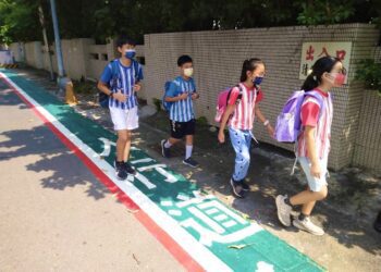 漾新聞|里校合作爭設「標線型人行道」 東光國小友善安全通學之路