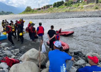 漾新聞|蘇拉颱風來臨積極應變！六龜消防積極辦理水域搶救訓練