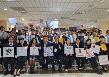 漾新聞|第三屆群英金服獎三信摘冠 輔英科大與高餐特優