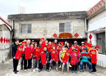 漾新聞|蔡總統楓港古厝甲辰迎新春贈春聯 邀名家書寫「真善美智」