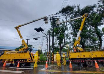 漾新聞|杜蘇芮颱風重創高雄 停電戶數達8萬7千餘戶