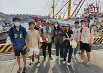 漾新聞|教室在窗外！高雄大學師生走讀蚵仔寮體會產業經濟與人文歷史密不可分