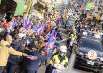 漾新聞|嘉義掃街現1公里人龍 侯友宜：從故鄉嘉義贏回台灣！