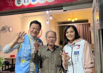 漾新聞|選戰最後衝刺啟動巷戰 周錫瑋、議員、里長當分身幫李眉蓁衝選票