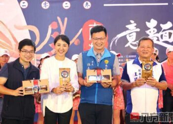 南投意麵嘉年華 許縣長秀手藝 白爛貓快閃 南投意麵觀光嘉年華吸引千人