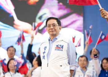 漾新聞|「台灣的良心」前台大校長管中閔助選初體驗獻給侯康配 批民進黨是「三壞政黨」送侯友宜三個「一定」籲送侯進總統府下架民進黨