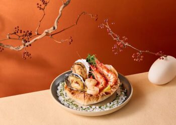 美味東西軍打卡加菜 藝奇招待日本生蠔 王品牛排款待嫩煎鮑魚