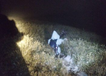 合歡山雪很美！女山友卻迷路　深陷草堆及冰雪中