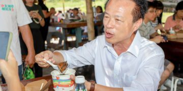水上鄉仙草柔軟節登場 翁章梁大推紅骨仙草特色美食