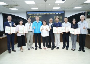 嘉義市12所學校獲頒低碳校園標章　黃敏惠：培育未來永續種子