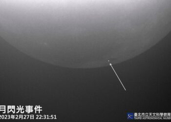 獅子座流星雨今夜登場　神秘月閃光現身機率增