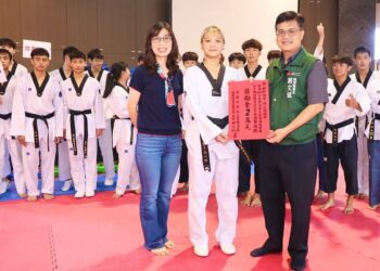 漾新聞|世界中學跆拳道錦標賽奪金牌 謝文斌嘉勉高心怡英勇表現為國爭光
