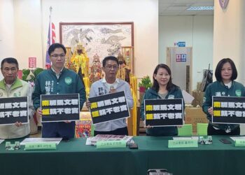 漾新聞|許智傑抨擊鍾易仲財產申報不實 下午將加開記者會「誰『易』事無成愛收割」