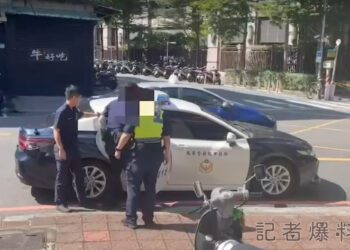 (更新)感情糾紛砍人！21歲男疑不滿前女友另結新歡 持刀當街砍傷現任男友