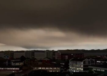 如「災難日來臨」!加拿大野火霧霾飄到格陵蘭 天空一片黑