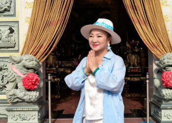 白冰冰攜手林志穎媽媽現身雲林 拜訪玄天上帝感謝神明相助