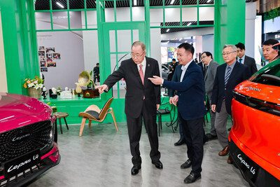 潘基文蒞臨奇瑞集團生態館LEPAS展區,共推綠色出行新未來 潘基文蒞臨奇瑞集團生態館LEPAS展區,共推綠色出行新未來