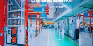 徐工榮獲國家首批「領航級智能工廠」稱號,並在2025世界智能制造大會上發布行業藍圖