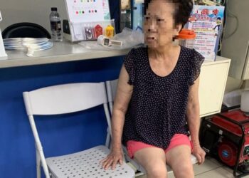 老婦獨自外出迷失方向 北門警聯繫家屬助返家