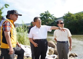 工廠污染鳳山溪還拒善後 楊文科強制代清污：鄉親安全不能等