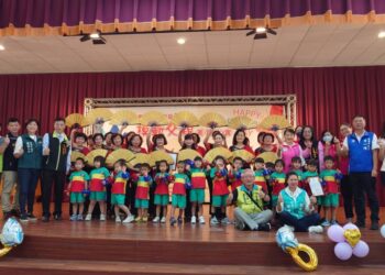 臺南市佳里區112年度模範父親暨鑽石婚、孝行獎表揚熱鬧登場