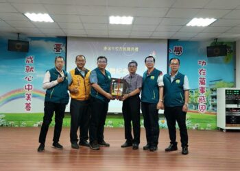 西港區成功國小卸任，新任校長交接典禮及迎新茶會溫馨登場。