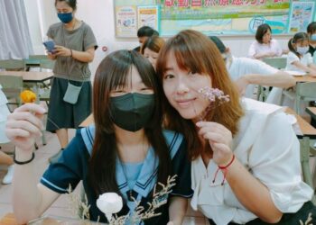 岡山戶政邀新住民DIY永生花束，啟動自然療癒力!