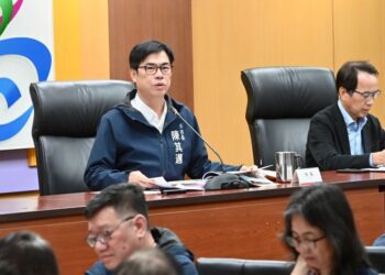 市政推動緊扣市民生活 陳其邁主持市政會議關心文化、建設與防疫多項議題