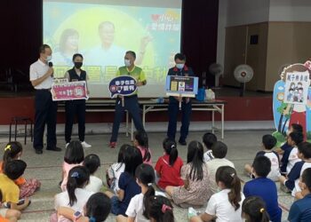 高市警結合署長短片前進校園   宣導反詐及交安觀念