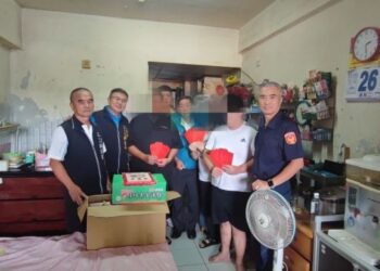 七口蝸居10坪房 警秋節送暖度難關