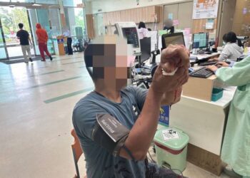 玻璃行老闆颱風天趕工不慎受傷 警車開道急救