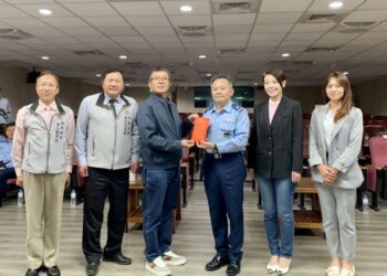 軍民一家親！ 高市長攜民間企業慰問空軍第二戰術戰鬥機聯隊