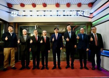 中華電信全台首發5G切片驗證場域啟動 陳其邁感謝投資看好高雄 迎企業進駐亞灣區