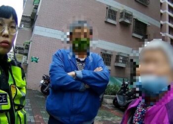 耄耋之年老嫗上街買菜忘記回家的路 員警積極協助返家