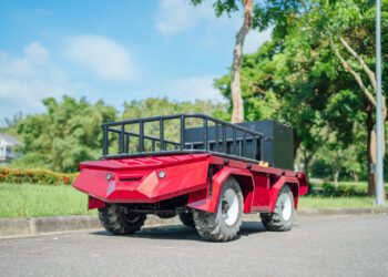 工研院研發「農業界變形金剛」 推出國產四輪轉向農業共通載具