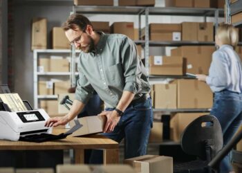 Epson推出 A4 文件掃描器旗艦機型 DS-900WN