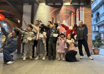 從職場到菜市場「三葉豆花」兄妹齊心創業 親情與好味道攜手迎風成長