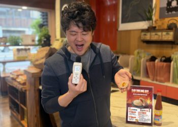 陳允寶泉「辣味太陽餅」登中職開幕戰 盧媽媽力挺在地味