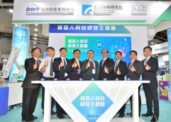 經濟部AI機器人三箭齊發 搶攻智慧醫療製造新藍海