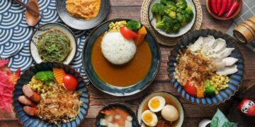 全新開幕的三多商圈人氣咖哩店 濃厚香氣成苓雅美食新選擇