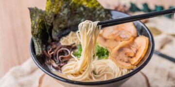 台中西屯拉麵店推薦 湯頭濃郁卻不膩 拉麵控必訪口袋名單