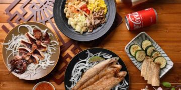 岡山深夜燒烤店推薦 鹽烤燒鳥配小酌 超愜意高雄宵夜聚餐新選擇