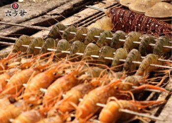 超熱門墾丁大街海鮮燒烤餐廳 現撈活蝦鮮味引爆饕客味蕾