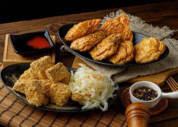 高雄銅板美食推薦 純素臭豆腐搭一口台式泡菜唰嘴絕配